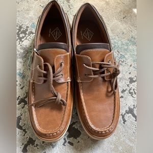 ⭐️ NWOT. John's Bay Mens Locke Boat Shoes